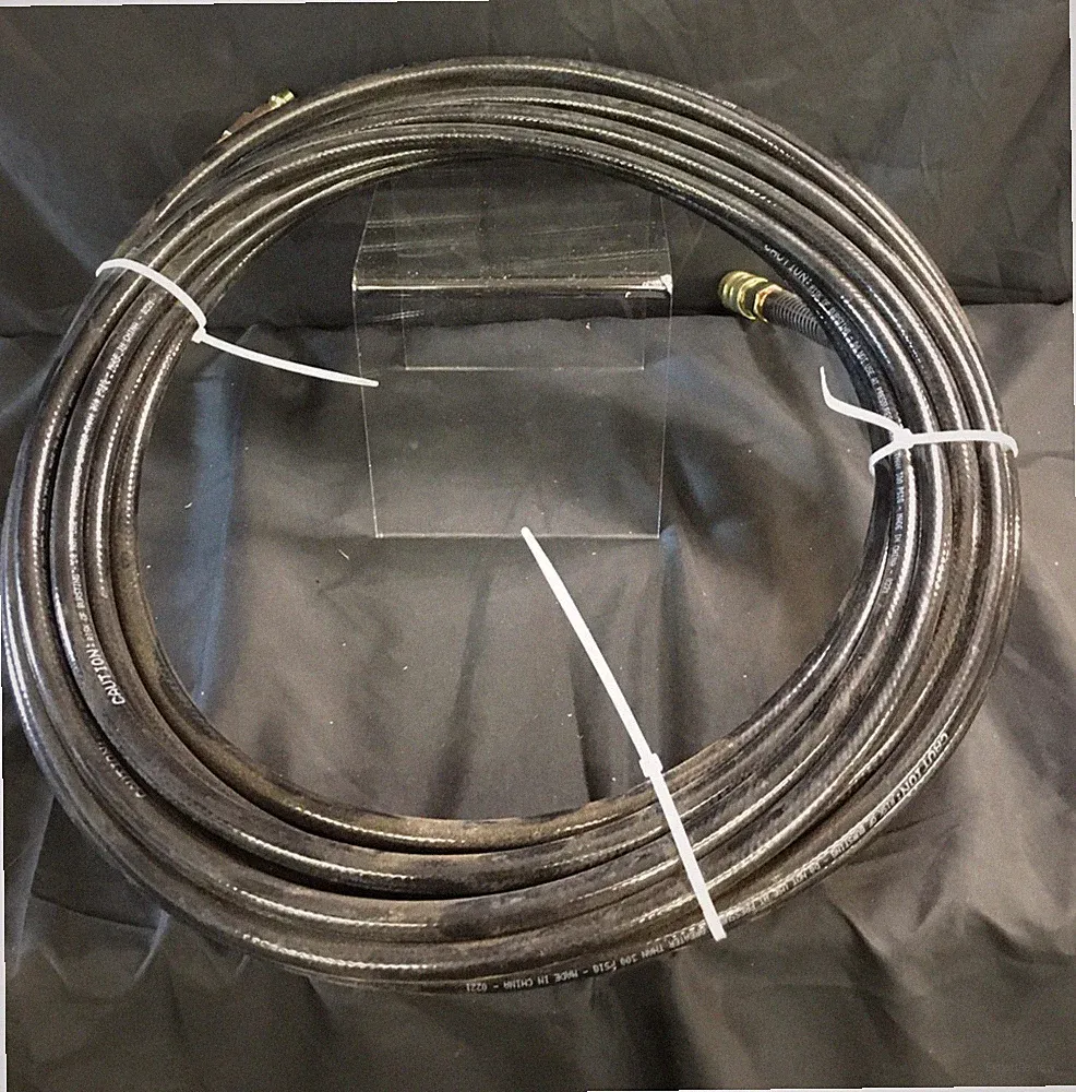 New DeWalt Air Compressor Air Hose 25' length, 1/4" Fittings